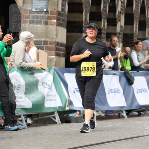 13.09.2026 - 21. swb-Marathon Bremen Strokosch-Dieckow http://msf.ph/oto/10292766 13.09.2026 11:17:33 Ziel 10335, 10773, 10779, 11355, 11495, 11672, 12101, 10756, 11367, 11932, 12226, 12292 meine-sportfotos.de