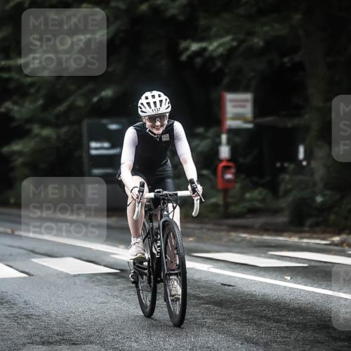 13.09.2026 - Stadtparktriathlon H.Heesch http://msf.ph/oto/10292770 13.09.2026 12:45:40 Radfahren 1137, 1138, 1194, 1254 meine-sportfotos.de