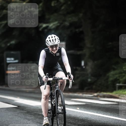 13.09.2026 - Stadtparktriathlon H.Heesch http://msf.ph/oto/10292777 13.09.2026 12:45:40 Radfahren 1137, 1138, 1194, 1254 meine-sportfotos.de