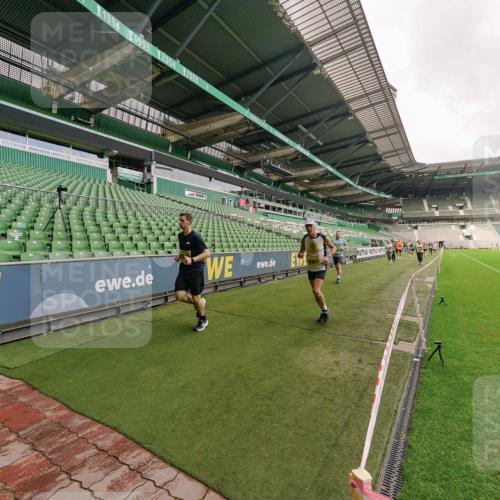 13.09.2026 - 21. swb-Marathon Bremen Michael Burmester http://msf.ph/oto/10292779 13.09.2026 10:29:37 Laufen im Stadion 10162, 10170, 10183, 10193, 10200, 10218, 10233, 10253, 10267, 10270, 10294, 10316, 10334, 10348, 10381, 10392, 10421, 10426, 10452, 10467, 10515, 10525, 10537, 10538, 10544, 10585, 10588, 10641, 10652, 10655, 10709, 10734, 10739, 10761, 10763, 10764, 10770, 10780, 10808, 10825, 10827, 10835, 10837, 10840, 10876, 10887, 10906, 10910, 10923, 10966, 10984, 10993, 11002, 11005, 11007, 11018, 11035, 11058, 11087, 11092, 11109, 11170 meine-sportfotos.de