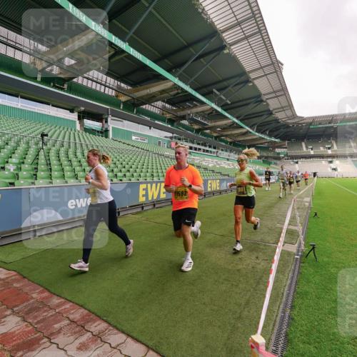 13.09.2026 - 21. swb-Marathon Bremen Michael Burmester http://msf.ph/oto/10292810 13.09.2026 10:29:45 Laufen im Stadion 10162, 10170, 10183, 10193, 10200, 10218, 10233, 10253, 10267, 10294, 10316, 10334, 10339, 10348, 10359, 10381, 10392, 10421, 10426, 10452, 10467, 10515, 10525, 10537, 10538, 10544, 10585, 10588, 10641, 10652, 10655, 10709, 10734, 10739, 10761, 10763, 10764, 10780, 10808, 10825, 10827, 10835, 10837, 10840, 10862, 10863, 10876, 10884, 10887, 10906, 10910, 10923, 10966, 10984, 10993, 11002, 11005, 11007, 11018, 11035, 11038, 11058, 11087, 11109, 11170 meine-sportfotos.de