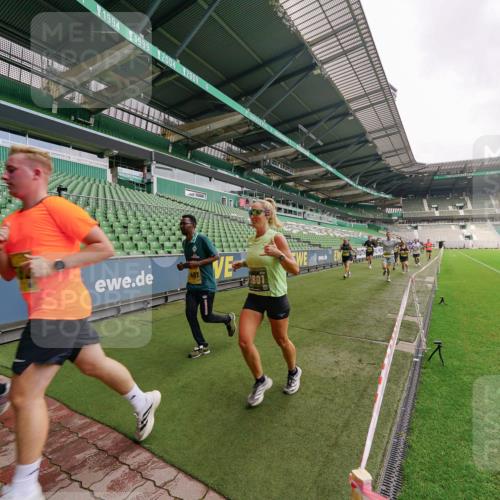 13.09.2026 - 21. swb-Marathon Bremen Michael Burmester http://msf.ph/oto/10292815 13.09.2026 10:29:45 Laufen im Stadion 10162, 10170, 10183, 10193, 10200, 10218, 10233, 10253, 10267, 10294, 10316, 10334, 10339, 10348, 10359, 10381, 10392, 10421, 10426, 10452, 10467, 10515, 10525, 10537, 10538, 10544, 10585, 10588, 10641, 10652, 10655, 10709, 10734, 10739, 10761, 10763, 10764, 10780, 10808, 10825, 10827, 10835, 10837, 10840, 10862, 10863, 10876, 10884, 10887, 10906, 10910, 10923, 10966, 10984, 10993, 11002, 11005, 11007, 11018, 11035, 11038, 11058, 11087, 11109, 11170 meine-sportfotos.de