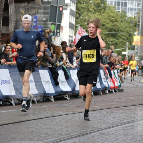 13.09.2026 - 21. swb-Marathon Bremen Strokosch-Dieckow http://msf.ph/oto/10292845 13.09.2026 10:46:44 Ziel 10228, 10897, 11110, 11287, 11356, 11706, 11926, 12035, 13511, 10289, 10445, 10504, 11199, 11212, 11608, 11661, 11783, 12364, 12375 meine-sportfotos.de