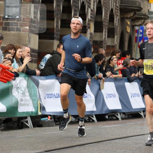 13.09.2026 - 21. swb-Marathon Bremen Strokosch-Dieckow http://msf.ph/oto/10292921 13.09.2026 10:46:45 Ziel 10228, 10897, 11110, 11287, 11356, 11706, 11926, 12035, 13511, 10289, 10445, 10504, 11199, 11212, 11344, 11608, 11661, 11783, 12364, 12375 meine-sportfotos.de