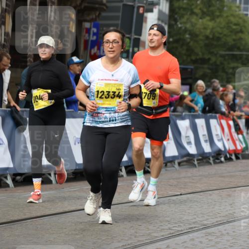 13.09.2026 - 21. swb-Marathon Bremen Strokosch-Dieckow http://msf.ph/oto/10292922 13.09.2026 11:17:36 Ziel 10335, 10773, 10779, 11355, 11495, 11672, 12101, 10756, 11367, 11932, 12226, 12292, 12321 meine-sportfotos.de
