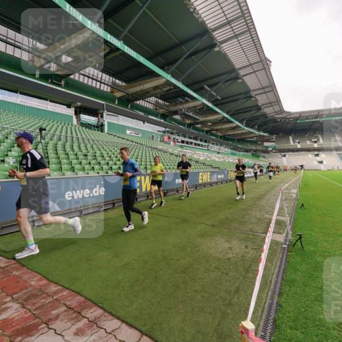 13.09.2026 - 21. swb-Marathon Bremen Michael Burmester http://msf.ph/oto/10292936 13.09.2026 10:30:12 Laufen im Stadion 10162, 10170, 10174, 10183, 10193, 10200, 10218, 10227, 10233, 10253, 10281, 10304, 10334, 10339, 10348, 10359, 10381, 10392, 10426, 10448, 10452, 10467, 10515, 10525, 10537, 10585, 10588, 10641, 10652, 10714, 10734, 10757, 10761, 10763, 10764, 10765, 10780, 10808, 10821, 10822, 10825, 10827, 10837, 10838, 10840, 10862, 10863, 10876, 10884, 10886, 10887, 10906, 10923, 10966, 10984, 11002, 11007, 11018, 11038, 11109 meine-sportfotos.de