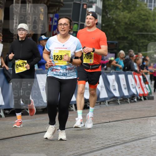 13.09.2026 - 21. swb-Marathon Bremen Strokosch-Dieckow http://msf.ph/oto/10292941 13.09.2026 11:17:36 Ziel 10335, 10773, 10779, 11355, 11495, 11672, 12101, 10756, 11367, 11932, 12226, 12292, 12321 meine-sportfotos.de