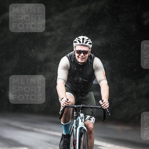 13.09.2026 - Stadtparktriathlon H.Heesch http://msf.ph/oto/10292955 13.09.2026 11:38:33 Radfahren 866, 907, 933, 939, 945 meine-sportfotos.de