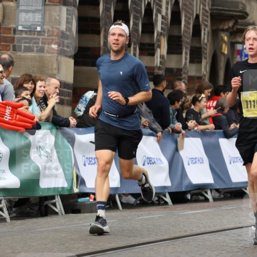 13.09.2026 - 21. swb-Marathon Bremen Strokosch-Dieckow http://msf.ph/oto/10292958 13.09.2026 10:46:45 Ziel 10228, 10897, 11110, 11287, 11356, 11706, 11926, 12035, 13511, 10289, 10445, 10504, 11199, 11212, 11344, 11608, 11661, 11783, 12364, 12375 meine-sportfotos.de