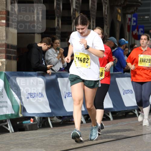 13.09.2026 - 21. swb-Marathon Bremen Strokosch-Dieckow http://msf.ph/oto/10293003 13.09.2026 11:18:09 Ziel 10137, 10756, 11367, 11932, 12023, 12226, 12292, 12321, 12373, 10191, 10192, 10459, 10513, 10651, 12177, 12178 meine-sportfotos.de