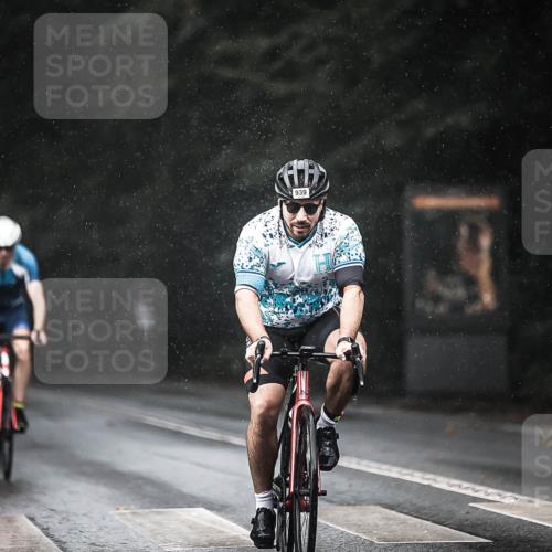 13.09.2026 - Stadtparktriathlon H.Heesch http://msf.ph/oto/10293011 13.09.2026 11:38:38 Radfahren 860, 866, 907, 933, 939 meine-sportfotos.de