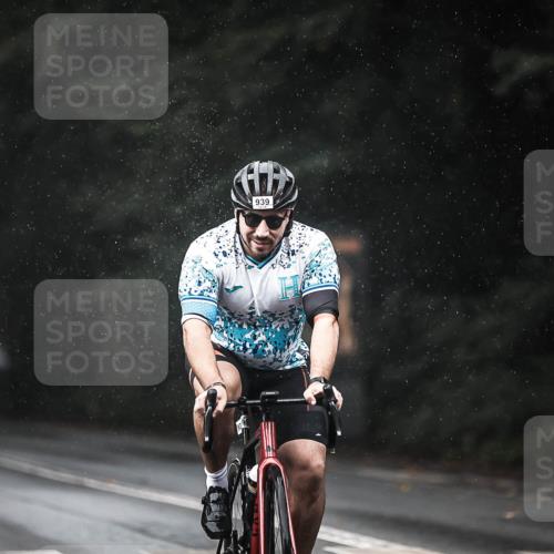 13.09.2026 - Stadtparktriathlon H.Heesch http://msf.ph/oto/10293027 13.09.2026 11:38:38 Radfahren 860, 866, 907, 933, 939 meine-sportfotos.de