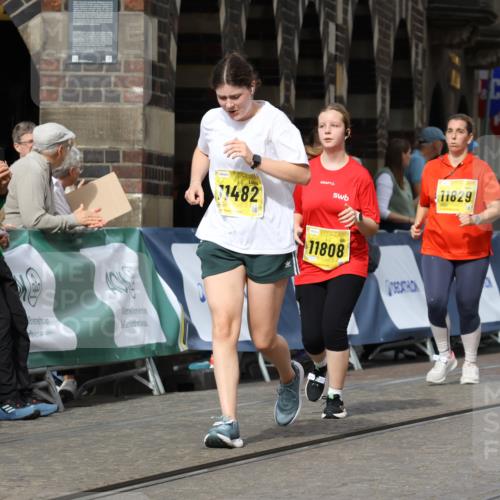 13.09.2026 - 21. swb-Marathon Bremen Strokosch-Dieckow http://msf.ph/oto/10293029 13.09.2026 11:18:10 Ziel 10137, 11367, 11932, 12023, 12226, 12292, 12321, 12373, 10191, 10192, 10459, 10513, 10535, 10651, 10895, 12177, 12178 meine-sportfotos.de
