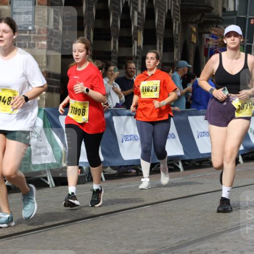 13.09.2026 - 21. swb-Marathon Bremen Strokosch-Dieckow http://msf.ph/oto/10293066 13.09.2026 11:18:10 Ziel 10137, 11367, 11932, 12023, 12226, 12292, 12321, 12373, 10191, 10192, 10459, 10513, 10535, 10651, 10895, 12177, 12178 meine-sportfotos.de