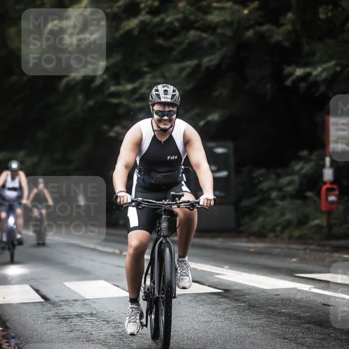 13.09.2026 - Stadtparktriathlon H.Heesch http://msf.ph/oto/10293074 13.09.2026 12:46:07 Radfahren 1052, 1065, 1158, 1248, 1269 meine-sportfotos.de