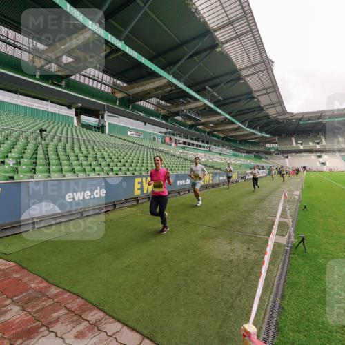 13.09.2026 - 21. swb-Marathon Bremen Michael Burmester http://msf.ph/oto/10293079 13.09.2026 10:30:43 Laufen im Stadion 10141, 10146, 10162, 10174, 10193, 10218, 10222, 10227, 10233, 10253, 10281, 10284, 10304, 10334, 10339, 10359, 10381, 10392, 10448, 10452, 10467, 10471, 10478, 10479, 10515, 10537, 10577, 10579, 10585, 10588, 10589, 10626, 10641, 10652, 10684, 10685, 10708, 10714, 10734, 10757, 10761, 10764, 10765, 10780, 10808, 10821, 10822, 10825, 10827, 10837, 10838, 10862, 10863, 10884, 10886, 10887, 10906, 10966, 10984, 11002, 11038, 11109, 11350, 11379 meine-sportfotos.de