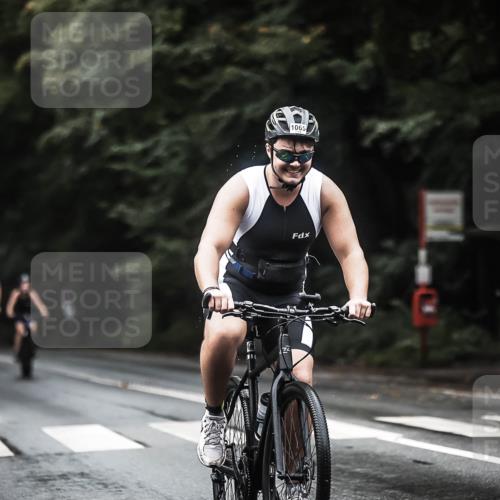 13.09.2026 - Stadtparktriathlon H.Heesch http://msf.ph/oto/10293086 13.09.2026 12:46:07 Radfahren 1052, 1065, 1158, 1248, 1269 meine-sportfotos.de