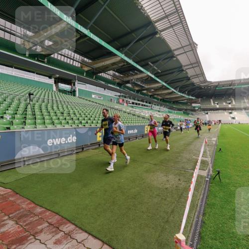 13.09.2026 - 21. swb-Marathon Bremen Michael Burmester http://msf.ph/oto/10293109 13.09.2026 10:30:52 Laufen im Stadion 10141, 10146, 10162, 10174, 10193, 10218, 10222, 10227, 10233, 10253, 10281, 10284, 10304, 10334, 10339, 10359, 10392, 10448, 10452, 10467, 10471, 10478, 10479, 10515, 10529, 10555, 10577, 10579, 10585, 10588, 10589, 10610, 10626, 10641, 10652, 10684, 10685, 10708, 10714, 10734, 10757, 10761, 10764, 10765, 10780, 10808, 10821, 10822, 10825, 10827, 10837, 10838, 10862, 10863, 10884, 10886, 10887, 10906, 10984, 11002, 11038, 11350, 11379 meine-sportfotos.de