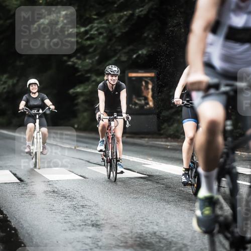 13.09.2026 - Stadtparktriathlon H.Heesch http://msf.ph/oto/10293110 13.09.2026 12:46:11 Radfahren 1052, 1065, 1082, 1158, 1269 meine-sportfotos.de