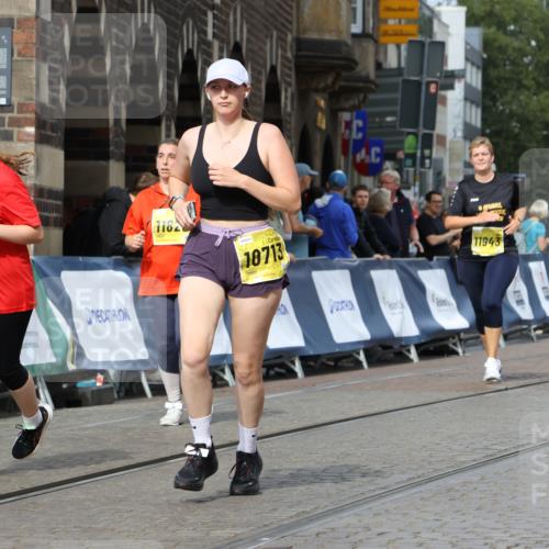 13.09.2026 - 21. swb-Marathon Bremen Strokosch-Dieckow http://msf.ph/oto/10293117 13.09.2026 11:18:11 Ziel 10137, 11367, 11932, 12023, 12226, 12292, 12321, 12373, 10191, 10192, 10459, 10513, 10535, 10651, 10895, 12177, 12178 meine-sportfotos.de