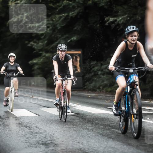 13.09.2026 - Stadtparktriathlon H.Heesch http://msf.ph/oto/10293118 13.09.2026 12:46:11 Radfahren 1052, 1065, 1082, 1158, 1269 meine-sportfotos.de