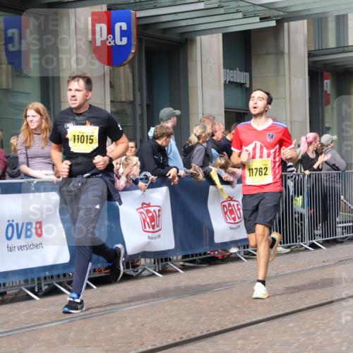 13.09.2026 - 21. swb-Marathon Bremen Strokosch-Dieckow http://msf.ph/oto/10293121 13.09.2026 10:45:43 Ziel 10436, 10447, 10992, 11762, 11925, 11956, 12033, 12069, 12556, 12557, 13529, 13609, 13612, 13640, 10318, 10352, 10464, 10536, 10541, 10583, 10987, 11015, 11063, 11088, 11209, 11232, 11279, 11478, 11559, 11749, 11762, 11835, 11845, 12087, 12290, 12355, 12534, 13532, 13595, 13628 meine-sportfotos.de
