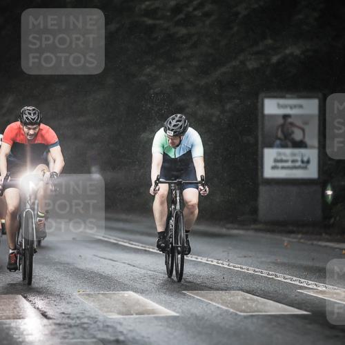 13.09.2026 - Stadtparktriathlon H.Heesch http://msf.ph/oto/10293127 13.09.2026 11:38:51 Radfahren 740, 776, 826, 835, 893, 905 meine-sportfotos.de