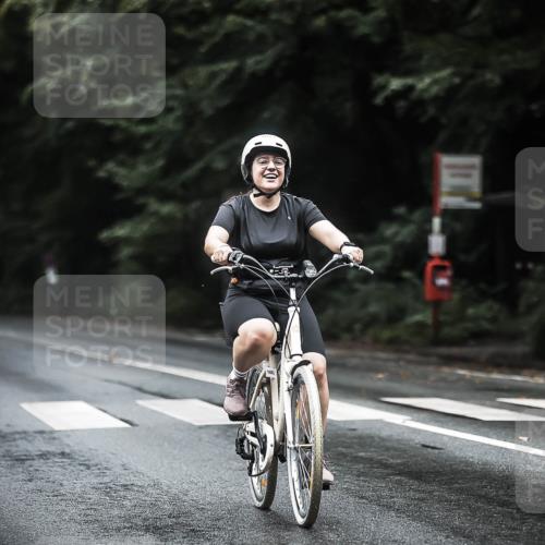 13.09.2026 - Stadtparktriathlon H.Heesch http://msf.ph/oto/10293134 13.09.2026 12:46:13 Radfahren 1052, 1065, 1082, 1158, 1269 meine-sportfotos.de