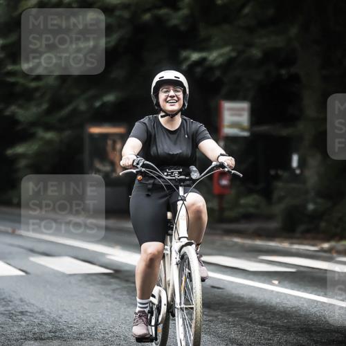 13.09.2026 - Stadtparktriathlon H.Heesch http://msf.ph/oto/10293141 13.09.2026 12:46:14 Radfahren 1052, 1082, 1158, 1269 meine-sportfotos.de