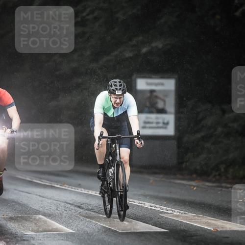 13.09.2026 - Stadtparktriathlon H.Heesch http://msf.ph/oto/10293143 13.09.2026 11:38:51 Radfahren 740, 776, 826, 835, 893, 905 meine-sportfotos.de