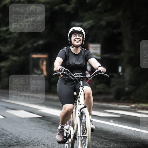 13.09.2026 - Stadtparktriathlon H.Heesch http://msf.ph/oto/10293144 13.09.2026 12:46:14 Radfahren 1052, 1082, 1158, 1269 meine-sportfotos.de