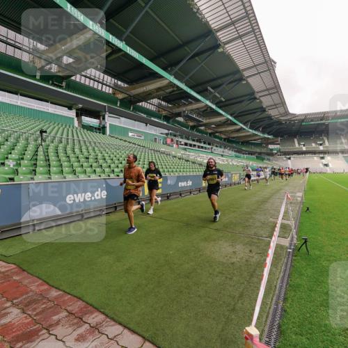 13.09.2026 - 21. swb-Marathon Bremen Michael Burmester http://msf.ph/oto/10293149 13.09.2026 10:31:00 Laufen im Stadion 10141, 10146, 10174, 10193, 10218, 10222, 10227, 10233, 10253, 10281, 10284, 10304, 10339, 10359, 10392, 10448, 10452, 10467, 10471, 10478, 10479, 10515, 10529, 10543, 10555, 10577, 10579, 10585, 10588, 10589, 10608, 10610, 10626, 10631, 10641, 10652, 10684, 10685, 10704, 10708, 10714, 10725, 10734, 10757, 10761, 10764, 10765, 10780, 10808, 10821, 10822, 10825, 10827, 10837, 10838, 10862, 10863, 10884, 10886, 10887, 10906, 10984, 11002, 11038, 11350, 11379 meine-sportfotos.de