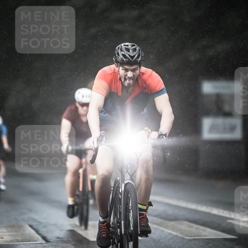 13.09.2026 - Stadtparktriathlon H.Heesch http://msf.ph/oto/10293151 13.09.2026 11:38:52 Radfahren 740, 776, 826, 835, 893, 905 meine-sportfotos.de