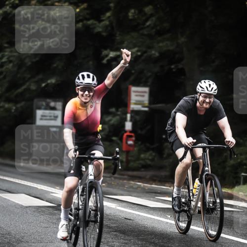 13.09.2026 - Stadtparktriathlon H.Heesch http://msf.ph/oto/10293166 13.09.2026 12:46:23 Radfahren 1098, 1101, 1115, 1140, 1193, 1204 meine-sportfotos.de