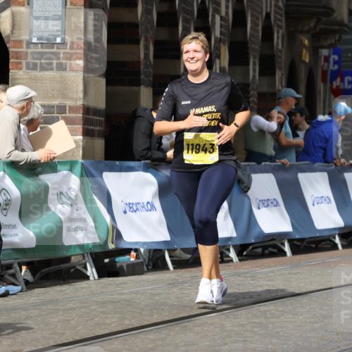 13.09.2026 - 21. swb-Marathon Bremen Strokosch-Dieckow http://msf.ph/oto/10293182 13.09.2026 11:18:14 Ziel 10137, 10713, 11367, 11482, 11932, 12023, 12226, 12321, 12373, 10176, 10535, 10651, 10895 meine-sportfotos.de