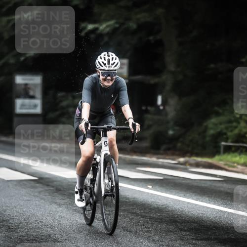 13.09.2026 - Stadtparktriathlon H.Heesch http://msf.ph/oto/10293202 13.09.2026 12:46:25 Radfahren 1098, 1101, 1115, 1140, 1193, 1204 meine-sportfotos.de