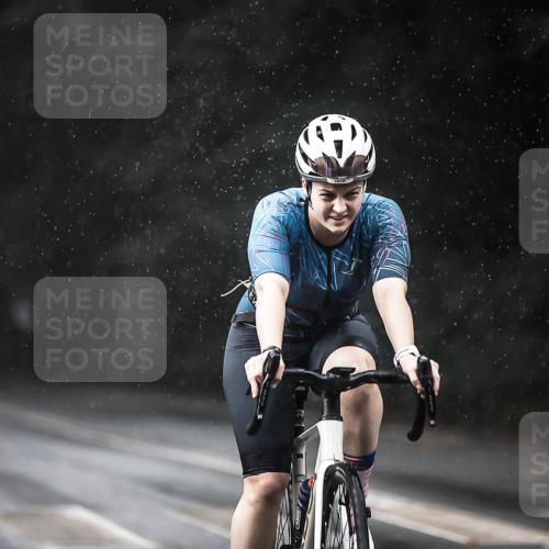 13.09.2026 - Stadtparktriathlon H.Heesch http://msf.ph/oto/10293208 13.09.2026 11:38:56 Radfahren 740, 781, 826, 835, 893, 905 meine-sportfotos.de
