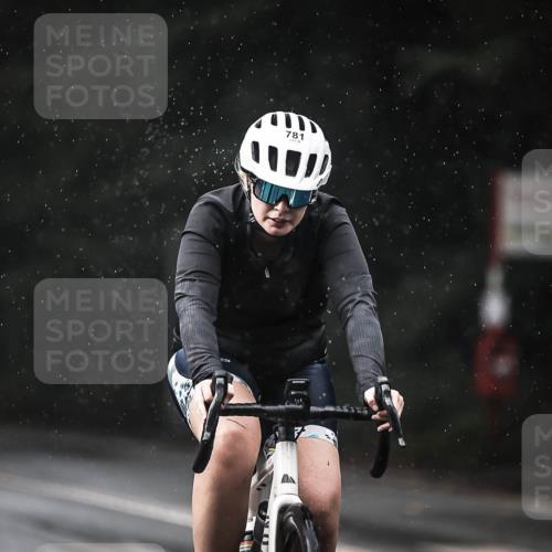 13.09.2026 - Stadtparktriathlon H.Heesch http://msf.ph/oto/10293244 13.09.2026 11:39:01 Radfahren 740, 781 meine-sportfotos.de