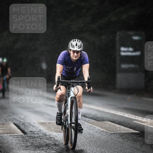 13.09.2026 - Stadtparktriathlon H.Heesch http://msf.ph/oto/10293251 13.09.2026 11:39:15 Radfahren 741, 800, 870 meine-sportfotos.de