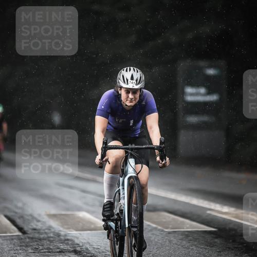 13.09.2026 - Stadtparktriathlon H.Heesch http://msf.ph/oto/10293257 13.09.2026 11:39:15 Radfahren 741, 800, 870 meine-sportfotos.de