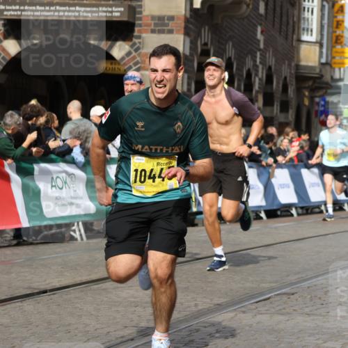13.09.2026 - 21. swb-Marathon Bremen Strokosch-Dieckow http://msf.ph/oto/10293291 13.09.2026 10:47:03 Ziel 10445, 10590, 11155, 12035, 12364, 12375, 13511, 10319, 10744, 11187, 11462, 11650, 11651, 11814, 12048, 12298, 12415, 12470, 13528, 13589, 13613 meine-sportfotos.de
