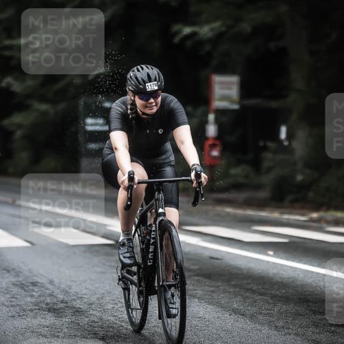13.09.2026 - Stadtparktriathlon H.Heesch http://msf.ph/oto/10293320 13.09.2026 12:46:35 Radfahren 1076, 1108, 1111, 1140, 1149, 1152, 1179, 1193, 1299 meine-sportfotos.de