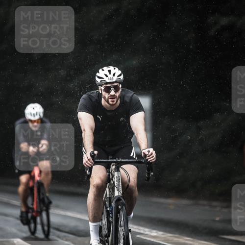 13.09.2026 - Stadtparktriathlon H.Heesch http://msf.ph/oto/10293325 13.09.2026 11:39:22 Radfahren 653, 741, 800, 859, 865, 870 meine-sportfotos.de