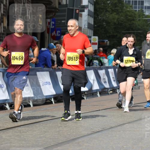 13.09.2026 - 21. swb-Marathon Bremen Strokosch-Dieckow http://msf.ph/oto/10293328 13.09.2026 11:18:18 Ziel 10137, 10713, 11367, 11482, 11808, 11829, 11943, 12023, 12321, 12373, 10176, 10194, 10535, 10600, 10651, 10895, 10899 meine-sportfotos.de