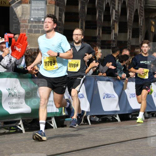 13.09.2026 - 21. swb-Marathon Bremen Strokosch-Dieckow http://msf.ph/oto/10293349 13.09.2026 10:47:06 Ziel 10445, 10504, 10590, 11155, 11661, 12364, 12375, 10319, 10744, 10898, 11187, 11269, 11462, 11650, 11651, 11814, 12048, 12298, 12415, 12470, 13528, 13545, 13589 meine-sportfotos.de