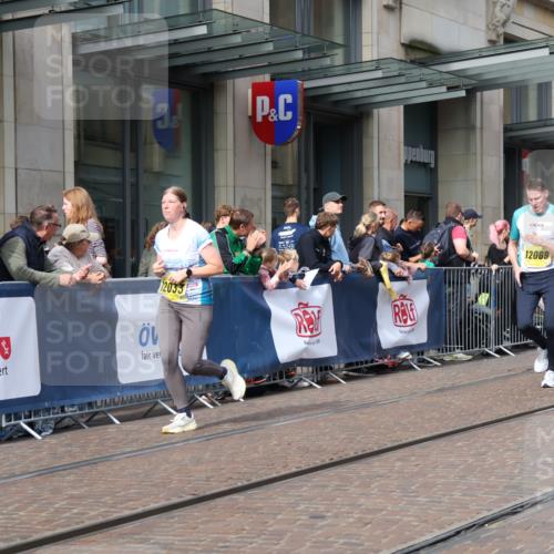 13.09.2026 - 21. swb-Marathon Bremen Strokosch-Dieckow http://msf.ph/oto/10293350 13.09.2026 10:45:47 Ziel 10436, 10447, 10992, 11706, 11925, 11956, 12069, 12556, 12557, 13529, 13609, 13612, 13640, 10318, 10352, 10464, 10536, 10541, 10583, 10987, 11015, 11063, 11088, 11209, 11232, 11279, 11559, 11749, 11762, 11845, 12033, 12069, 12087, 12290, 12355, 13532, 13595, 13628 meine-sportfotos.de