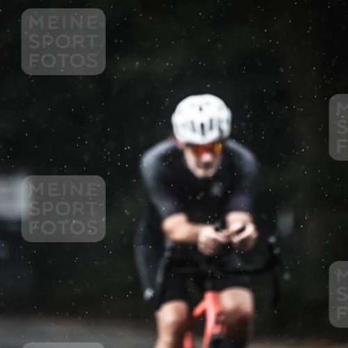 13.09.2026 - Stadtparktriathlon H.Heesch http://msf.ph/oto/10293355 13.09.2026 11:39:24 Radfahren 653, 800, 859, 865, 870 meine-sportfotos.de