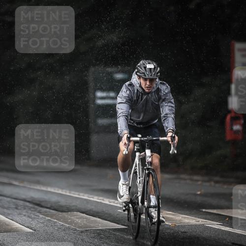 13.09.2026 - Stadtparktriathlon H.Heesch http://msf.ph/oto/10293369 13.09.2026 11:39:24 Radfahren 653, 800, 859, 865, 870 meine-sportfotos.de