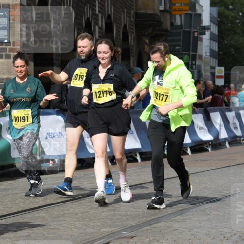 13.09.2026 - 21. swb-Marathon Bremen Strokosch-Dieckow http://msf.ph/oto/10293396 13.09.2026 11:18:22 Ziel 10137, 10713, 11482, 11808, 11829, 11943, 12023, 12321, 12373, 10176, 10194, 10535, 10600, 10895, 10899, 10997, 12371, 12561 meine-sportfotos.de