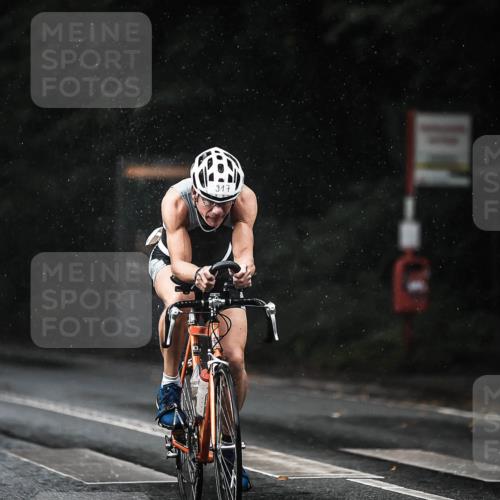13.09.2026 - Stadtparktriathlon H.Heesch http://msf.ph/oto/10293410 13.09.2026 11:39:32 Radfahren 737, 757, 825, 917 meine-sportfotos.de